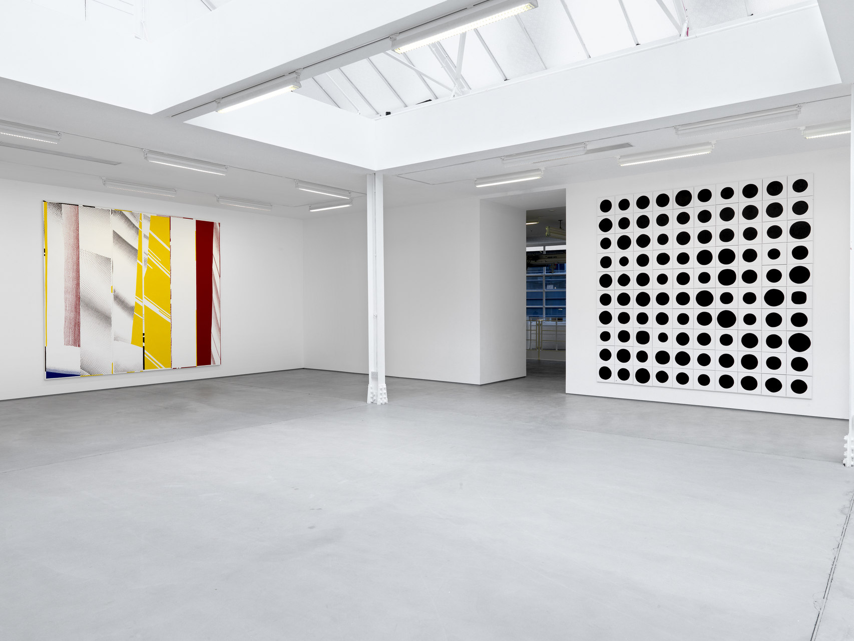 006_Installation view_Jonathan Horowitz_3048cm Paintings_SCHQ_Kingly St_26 March-30 May 2015