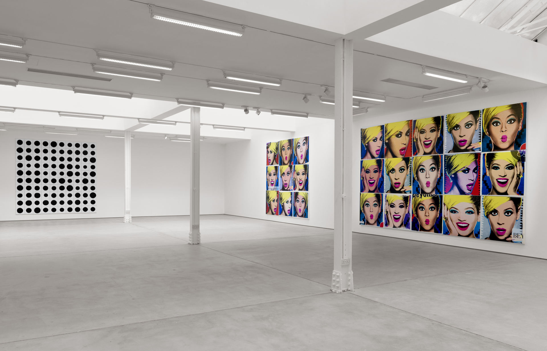 007_Installation view_Jonathan Horowitz_3048cm Paintings_SCHQ_Kingly St_26 March-30 May 2015