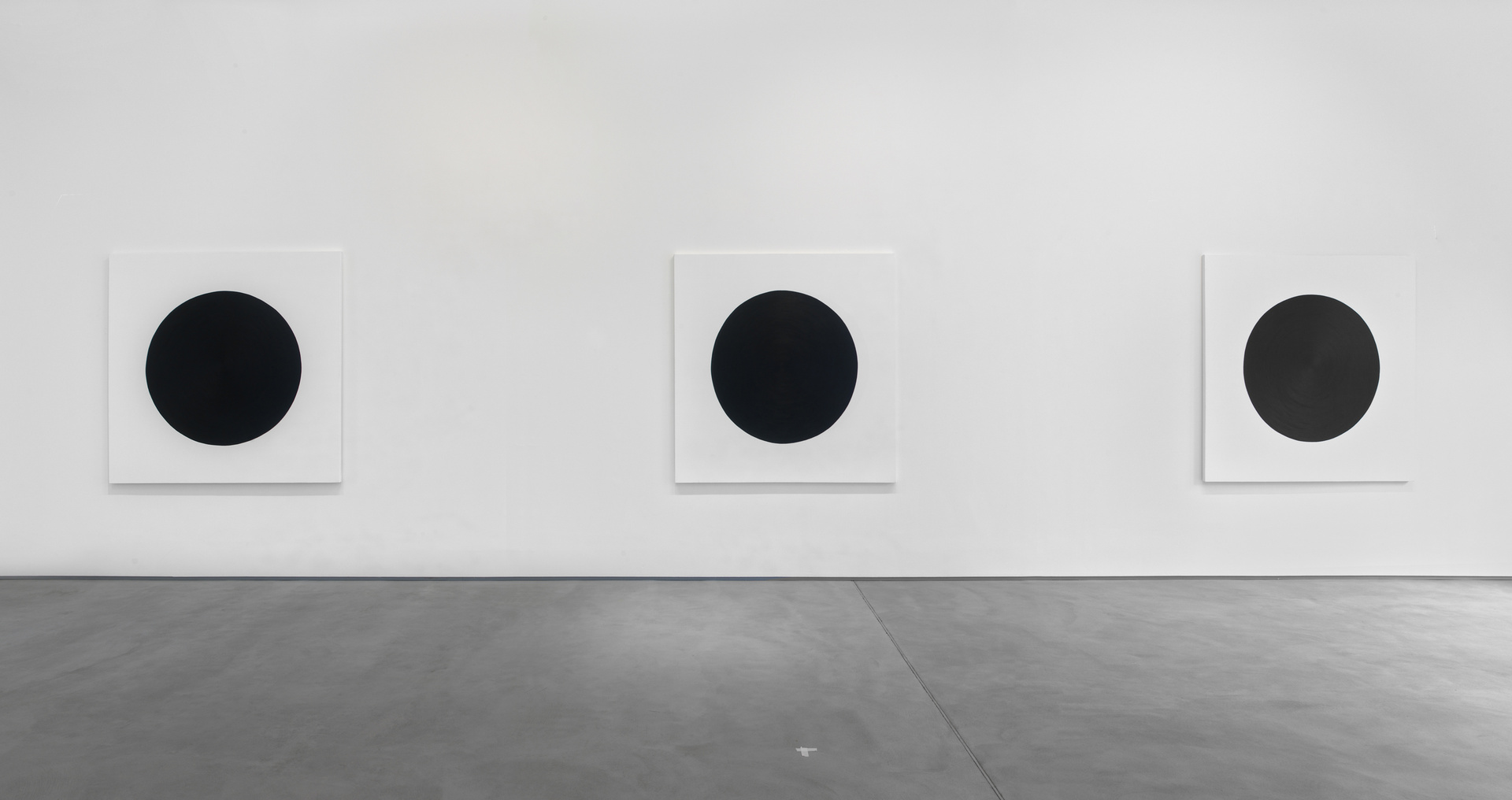009_Installation view_Jonathan Horowitz_3048cm Paintings_SCHQ_Kingly St_26 March-30 May 2015
