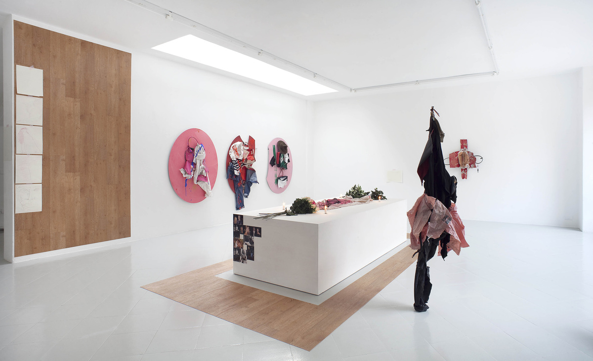 1 - Yves Scherer, Installation view, 2015 - Courtesy Studiolo, Milan - Photo Filippo Armellin