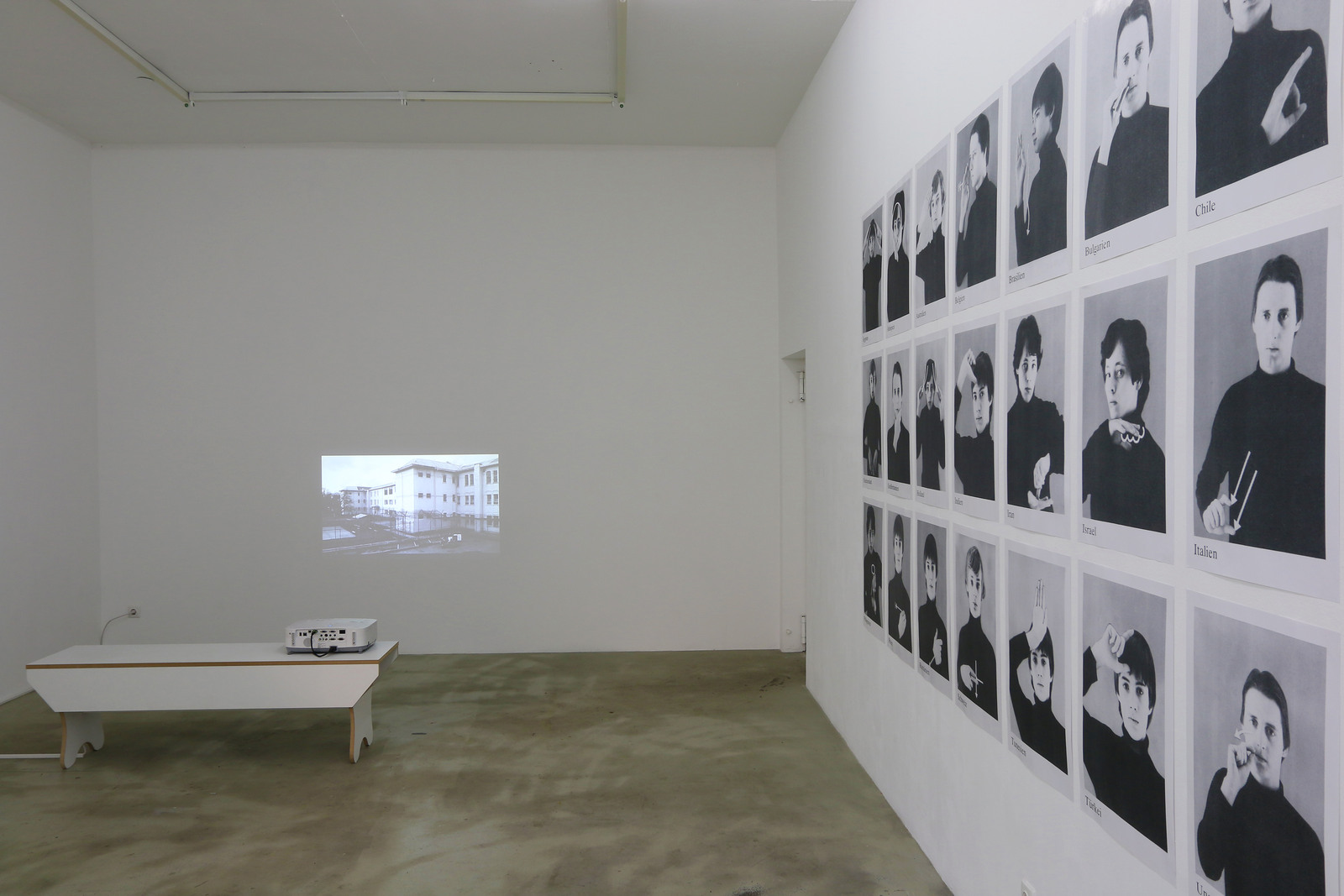 1-soy-capitan-the_order_of_things-installation view-1