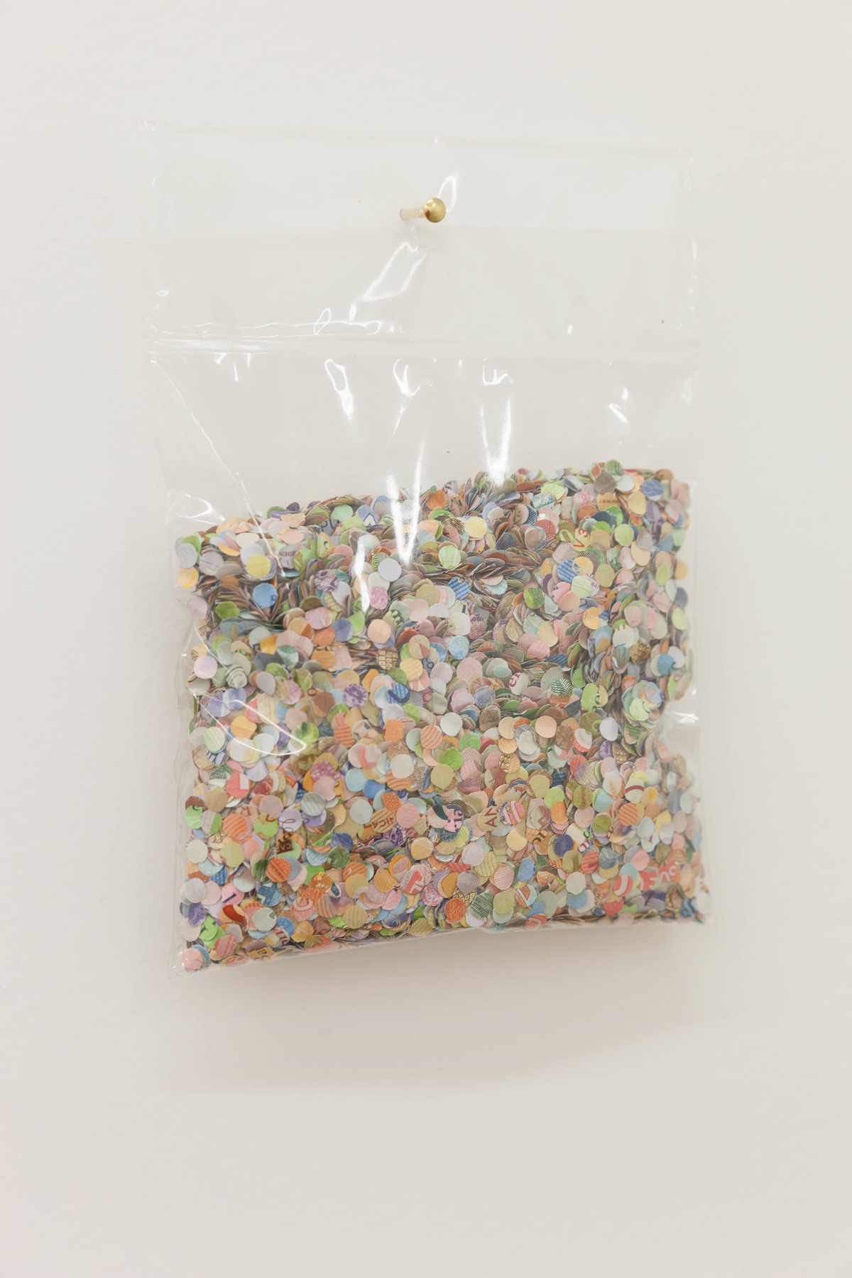 Sachet de confettis 100 gr multicolore