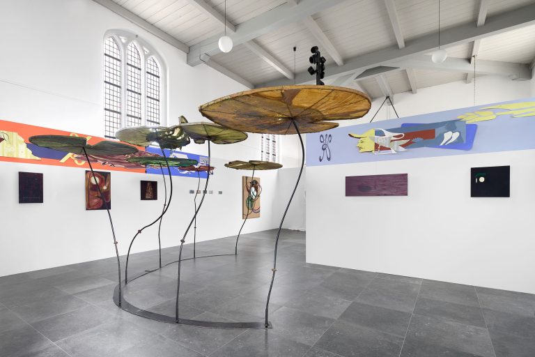 Artists who wear jewelry at d'ouwe kerke, retranchement 17