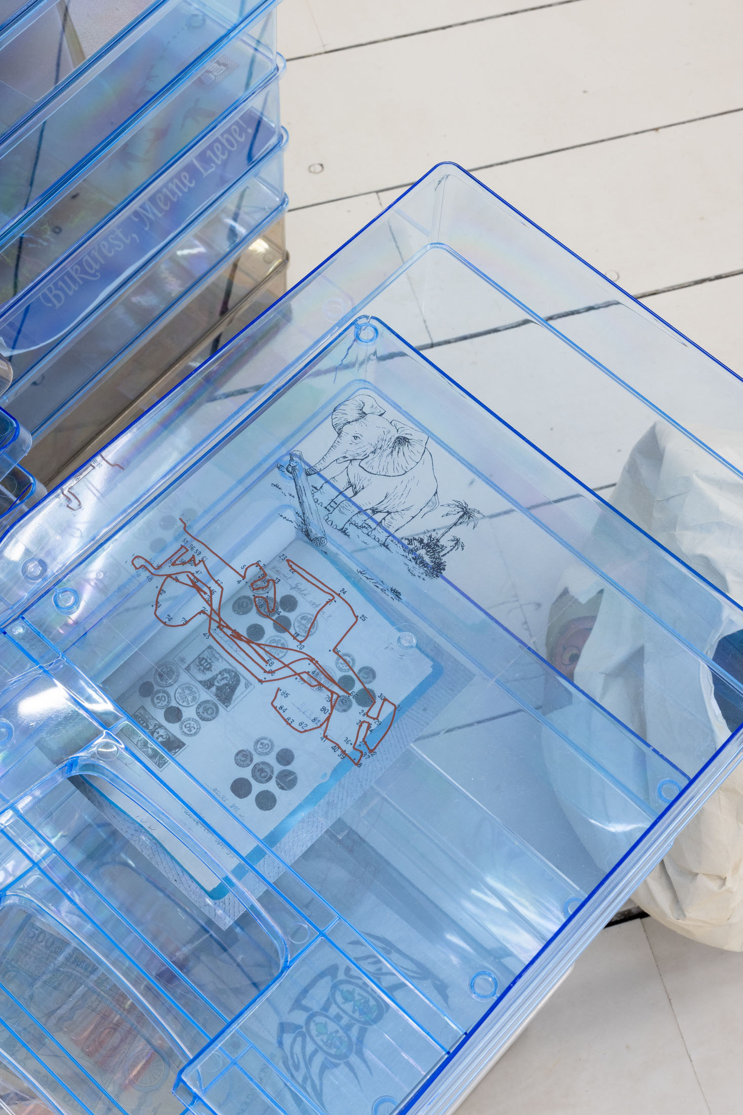 Dislocations—within reach at kunst raum mitte, berlin 6