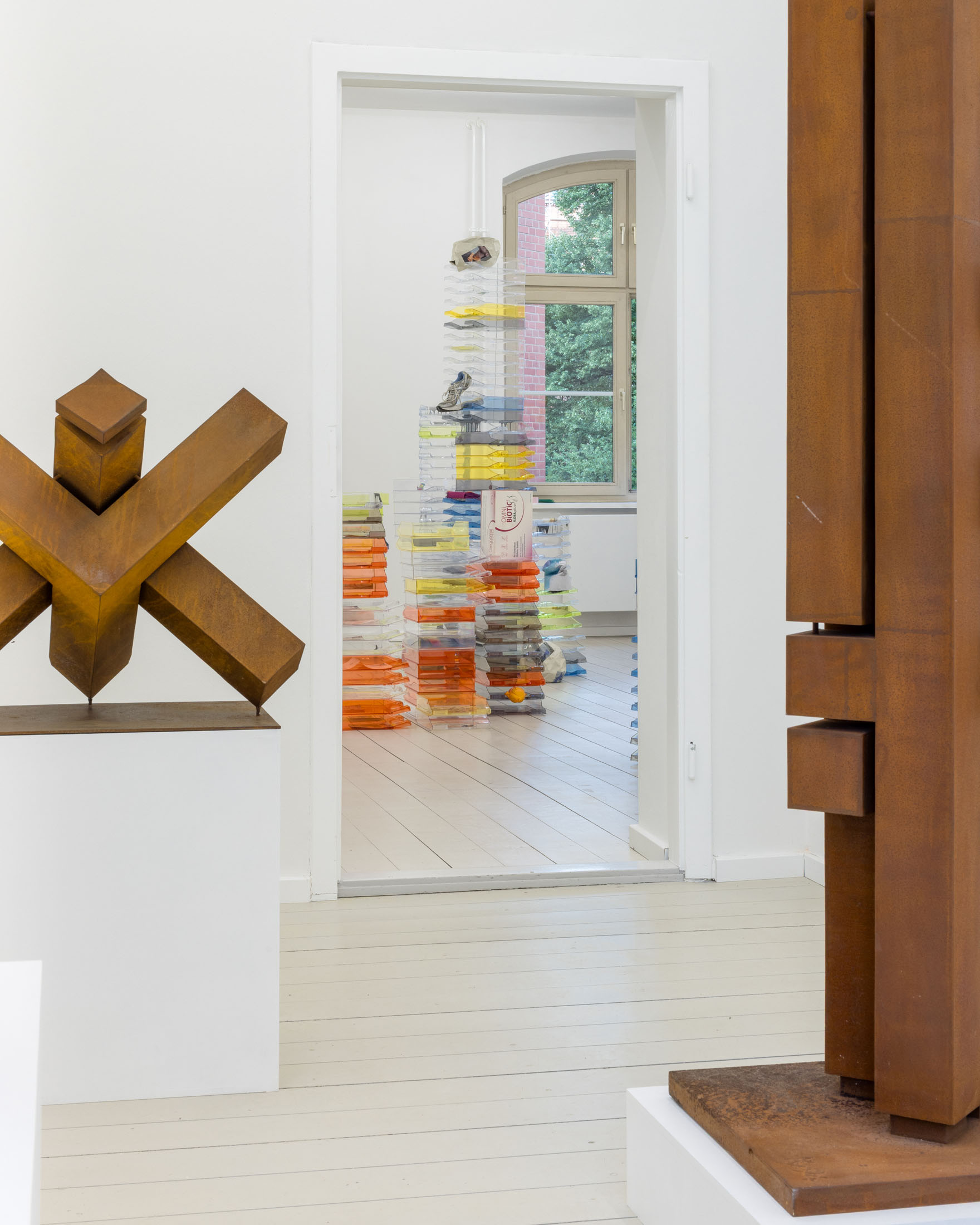 Dislocations—within reach at kunst raum mitte, berlin 8