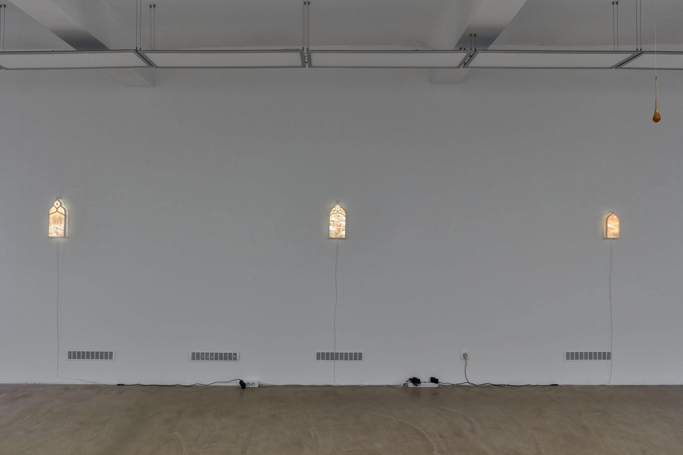 Martha kicsiny at horizont gallery, budapest 5