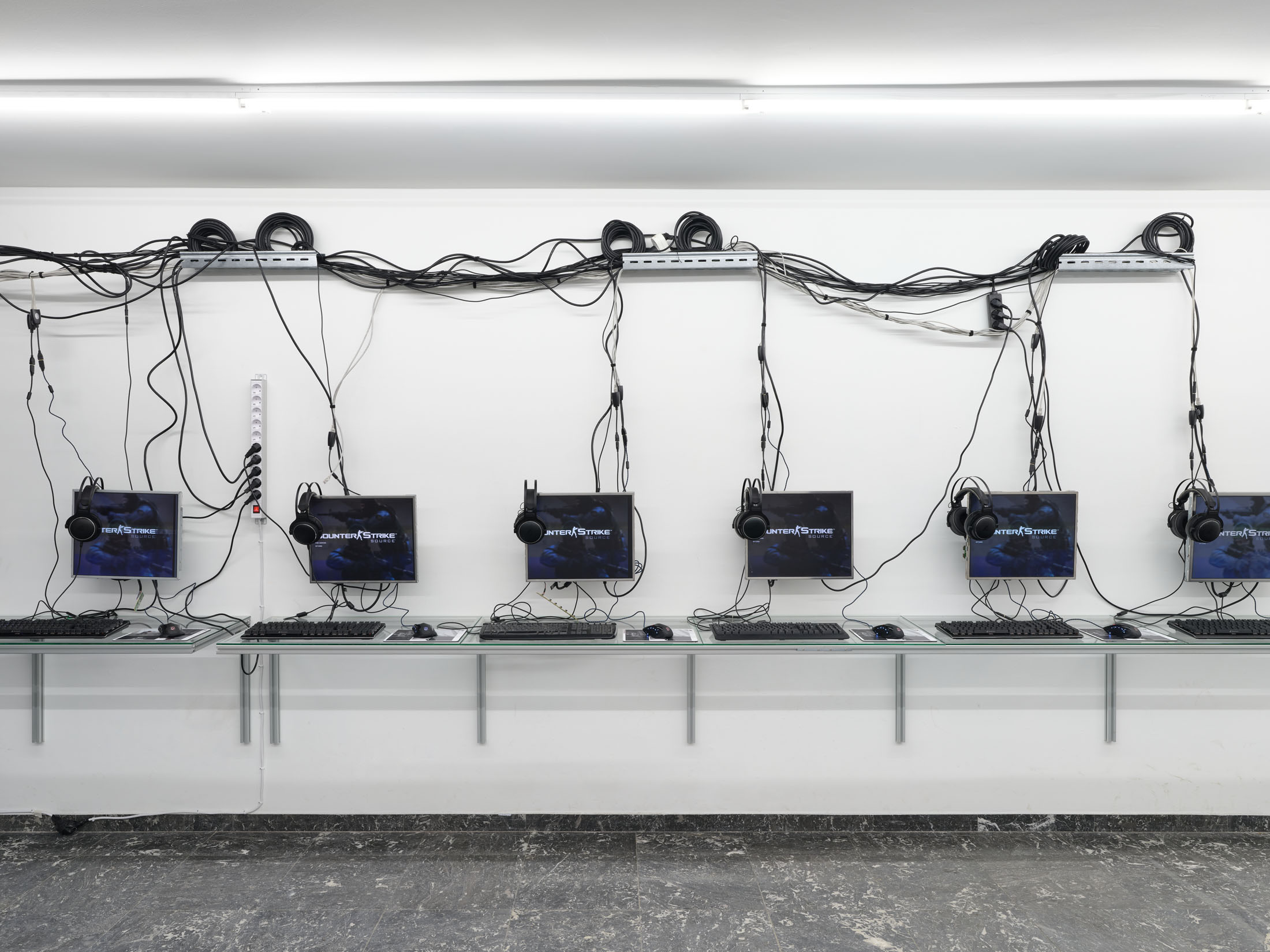 Brennan wojtyla at tick tack, antwerp 20