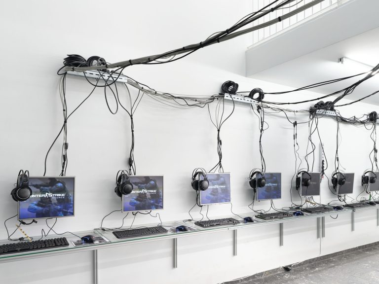 Brennan wojtyla at tick tack, antwerp 22