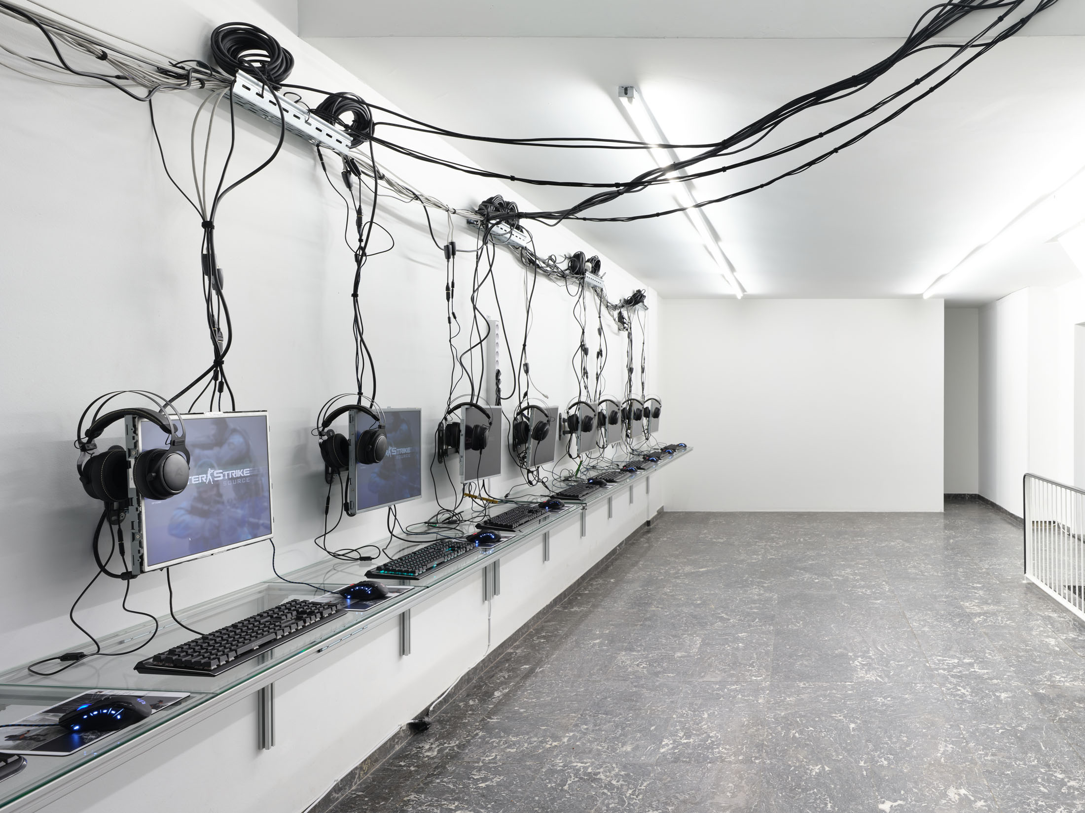 Brennan wojtyla at tick tack, antwerp 23