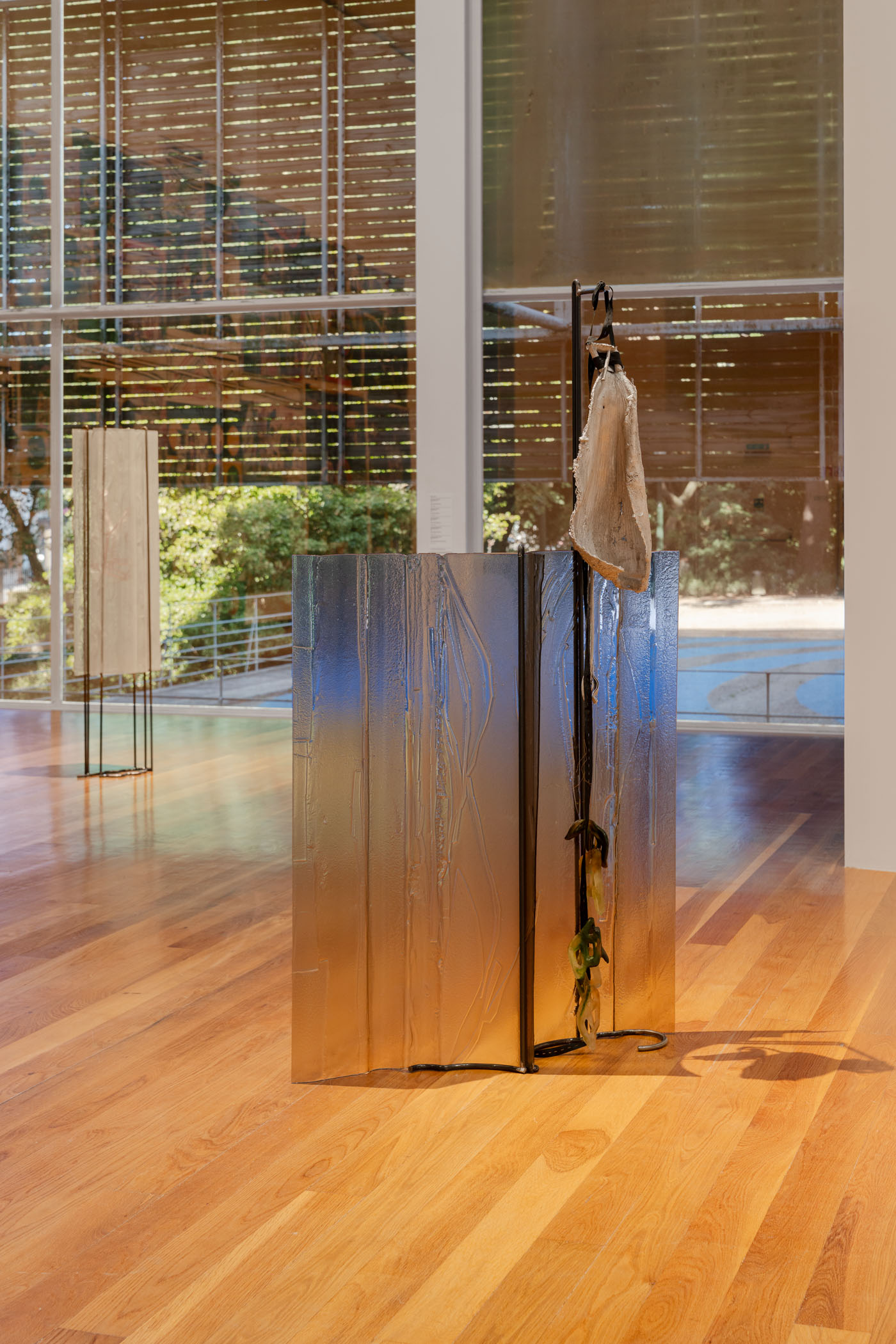 Lucid reverie – panorama of portuguese contemporary art at galeria municipal do porto 25