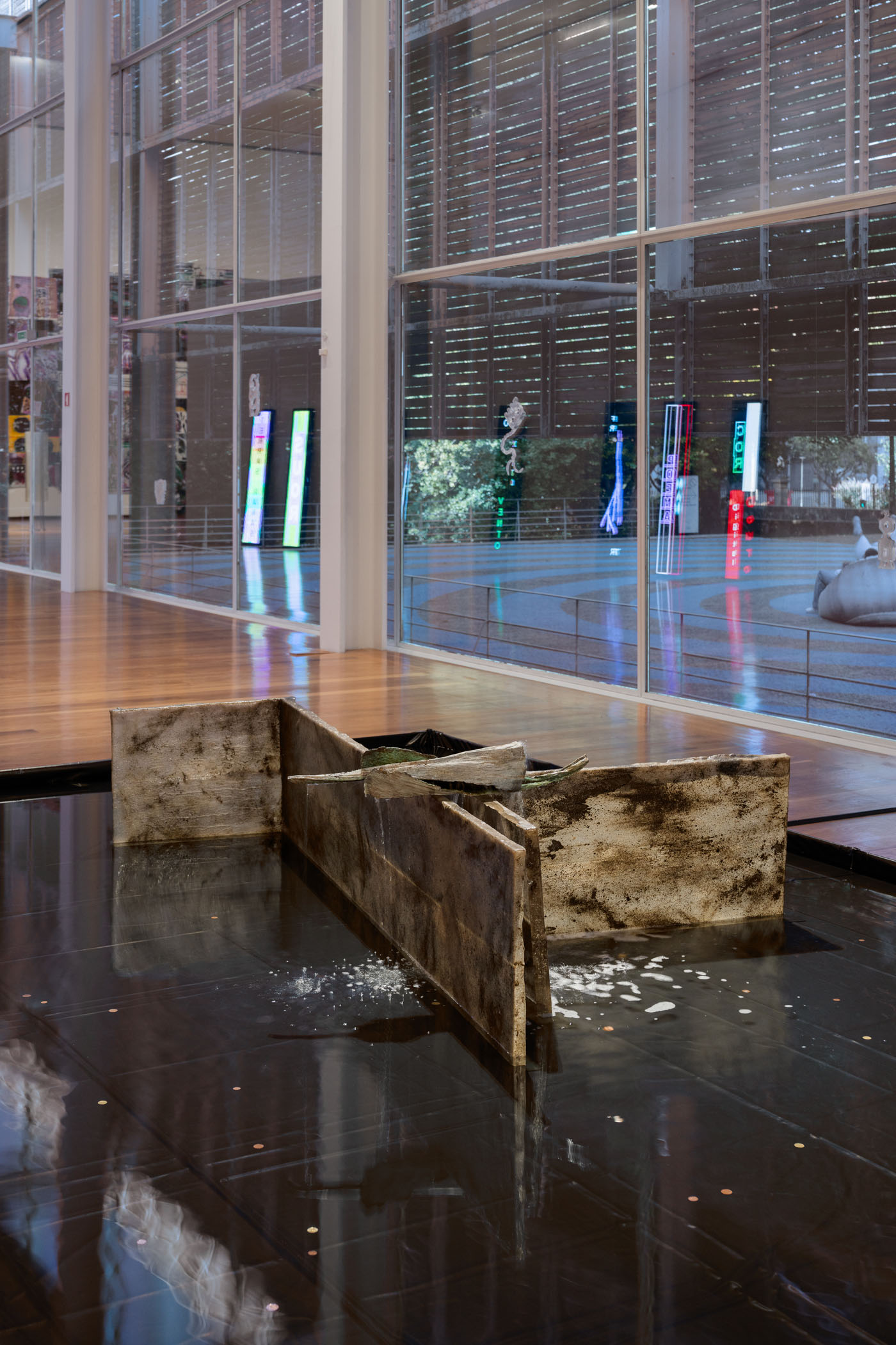 Lucid reverie – panorama of portuguese contemporary art at galeria municipal do porto 39