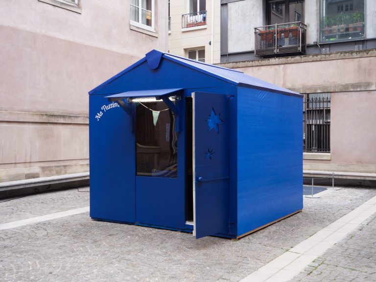 Bullshit job at centre wallonie bruxelles, paris 54