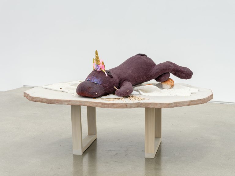 Props at galerie derouillon, paris artwork 4