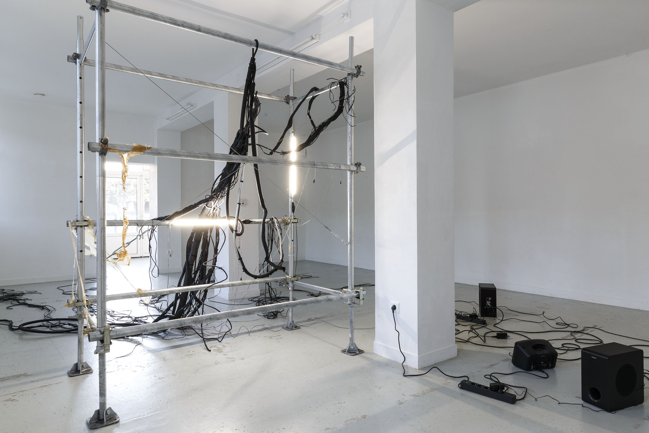 Adèle & emma leseigneur leullier at les bains douches, alençon 5