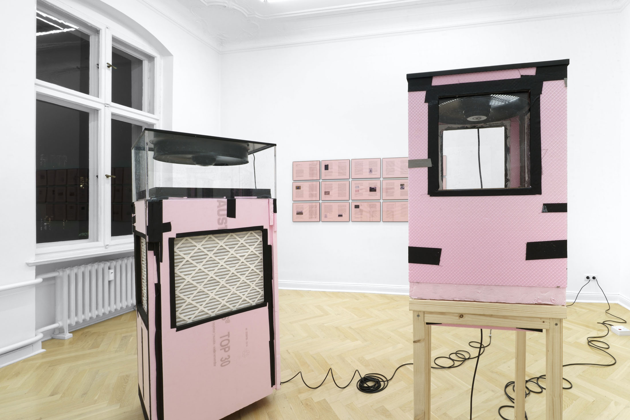 Alexi kukuljevic and ellis & parker von sternberg at louche ops, berlin 2