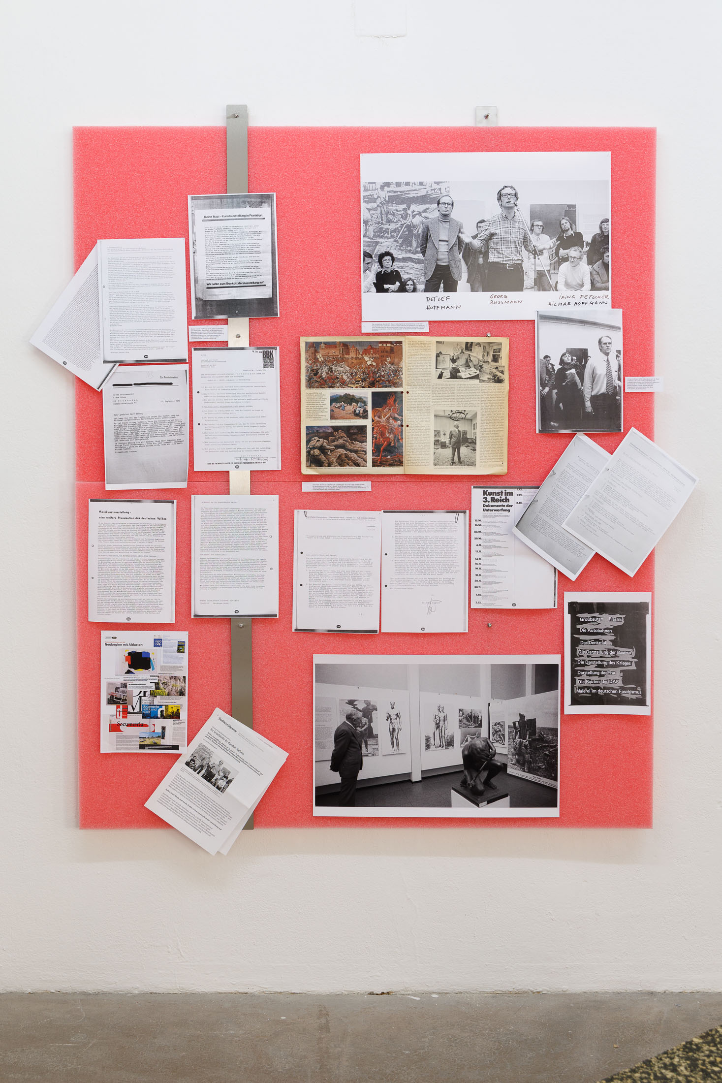 Art in the 3rd reich – documents of subjugation at kunstraum münchen 6