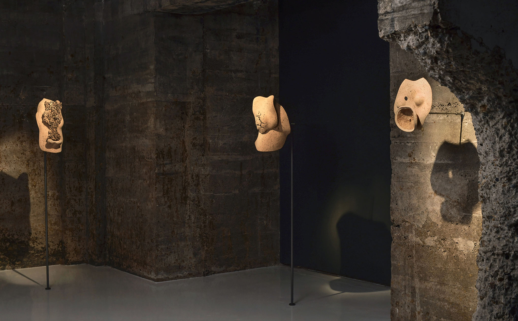 Lui shtini at tops gallery, memphis 13