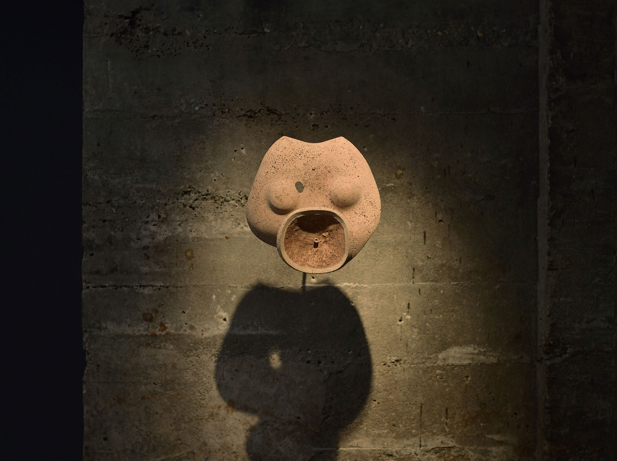 Lui shtini at tops gallery, memphis 15