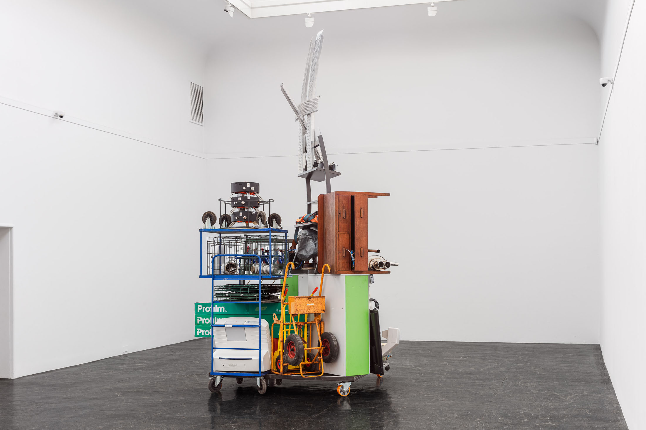 Stian ådlandsvik at kunstnernes hus, oslo 4