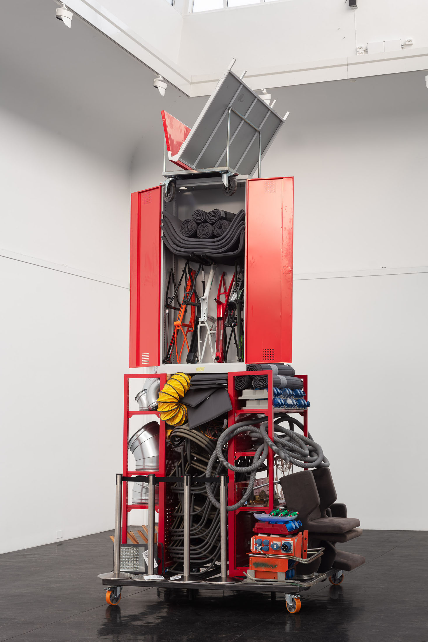 Stian ådlandsvik at kunstnernes hus, oslo 9