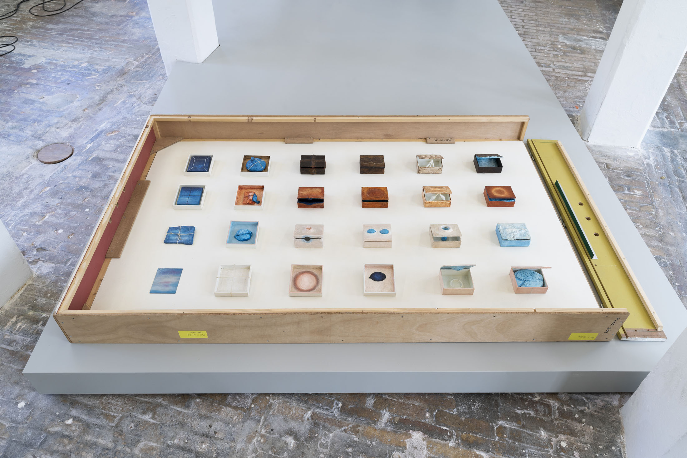 The clock wife at a tale of a tub, rotterdam 6