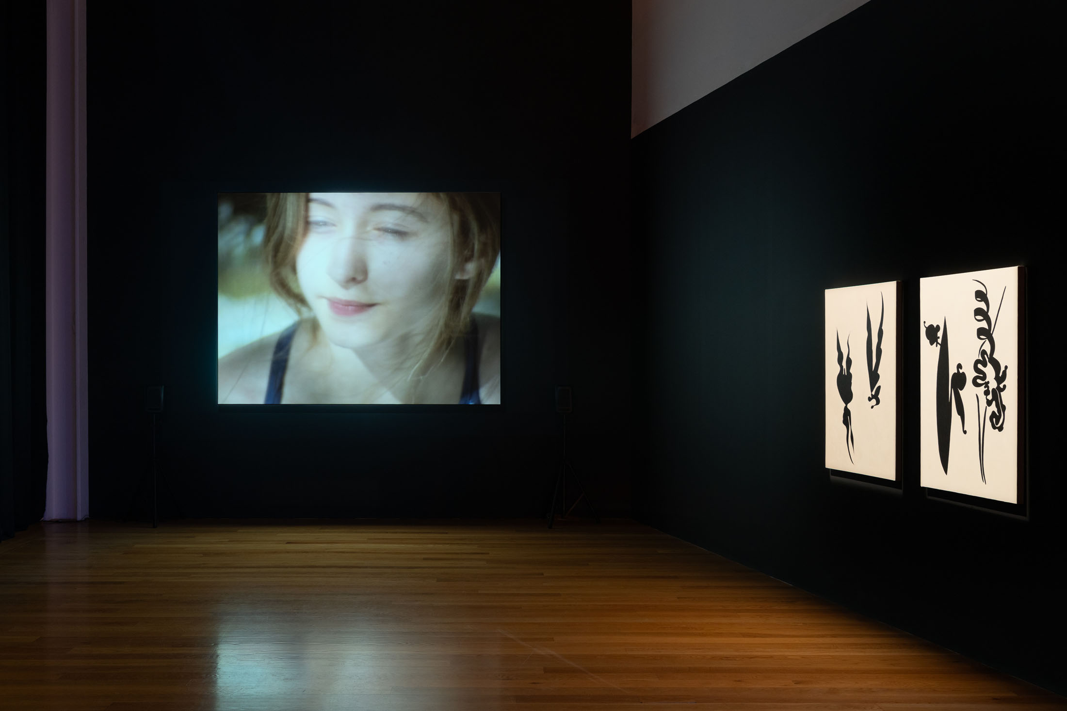 Mariana caló and francisco queimadela at galeria municipal do porto 11