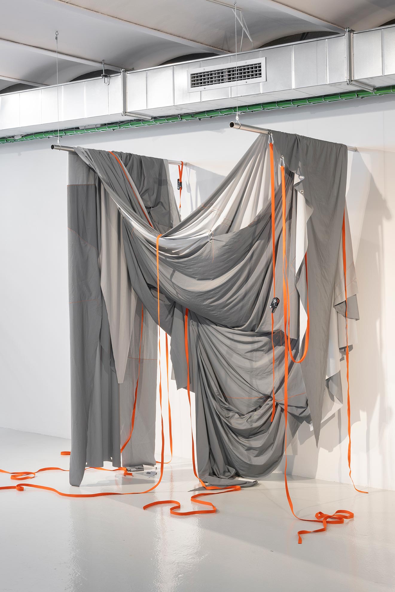 ST (Parachute) IV Natalia Domínguez 2024 220 x 190 x 175 cm Reflective fabric, ropes, carabiners, pulleys, stainless steel tubes, steel cable Web