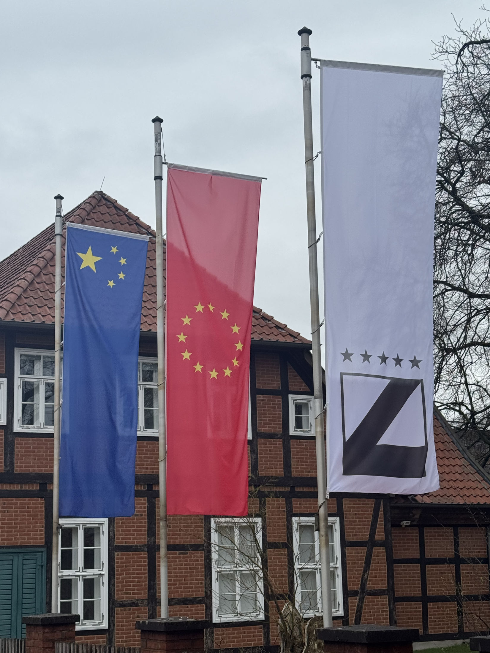 Wände bauen (Building Walls) at Kunstverein Langenhagen