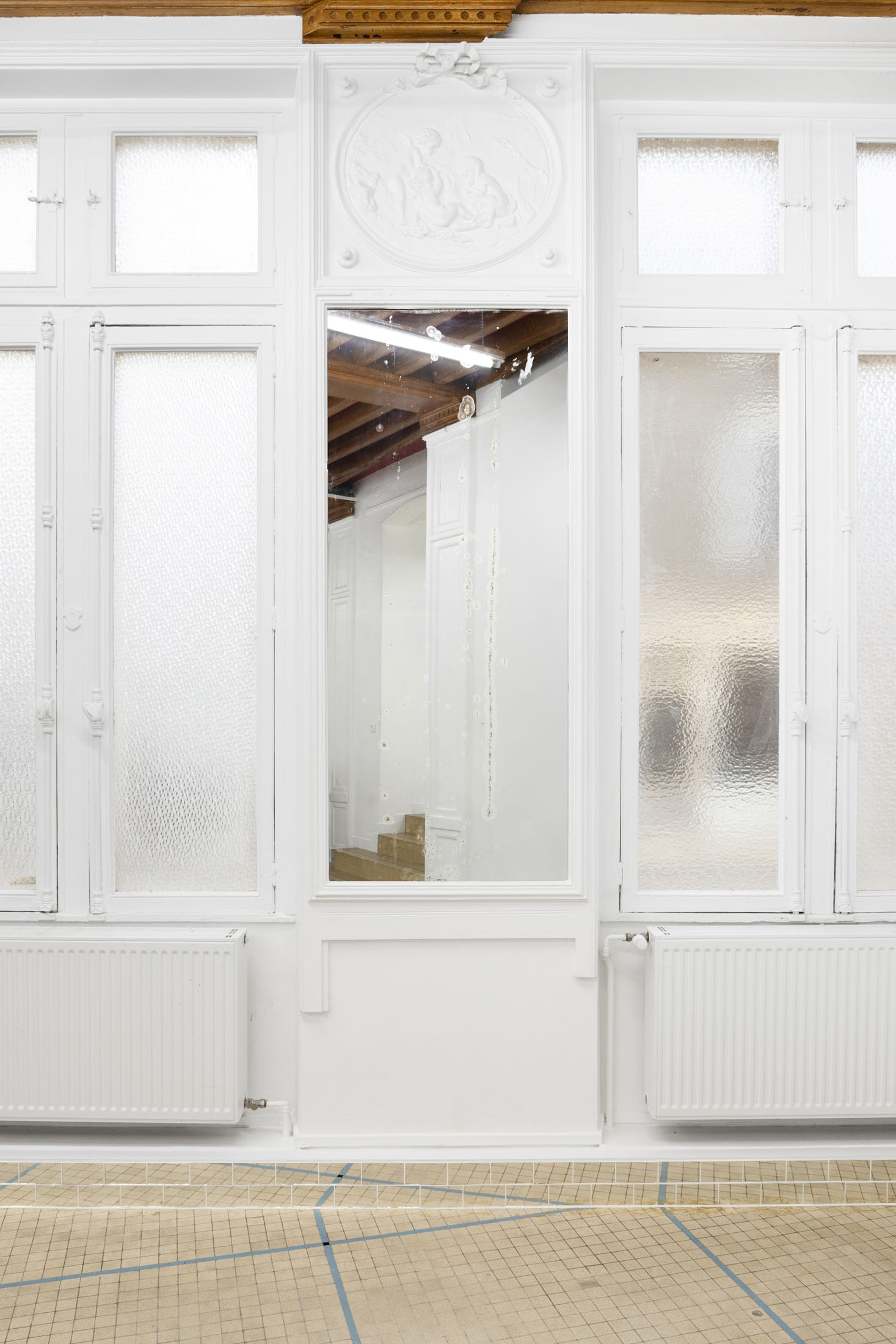 A Certain Distance at Café des Glaces, Tonnerre
