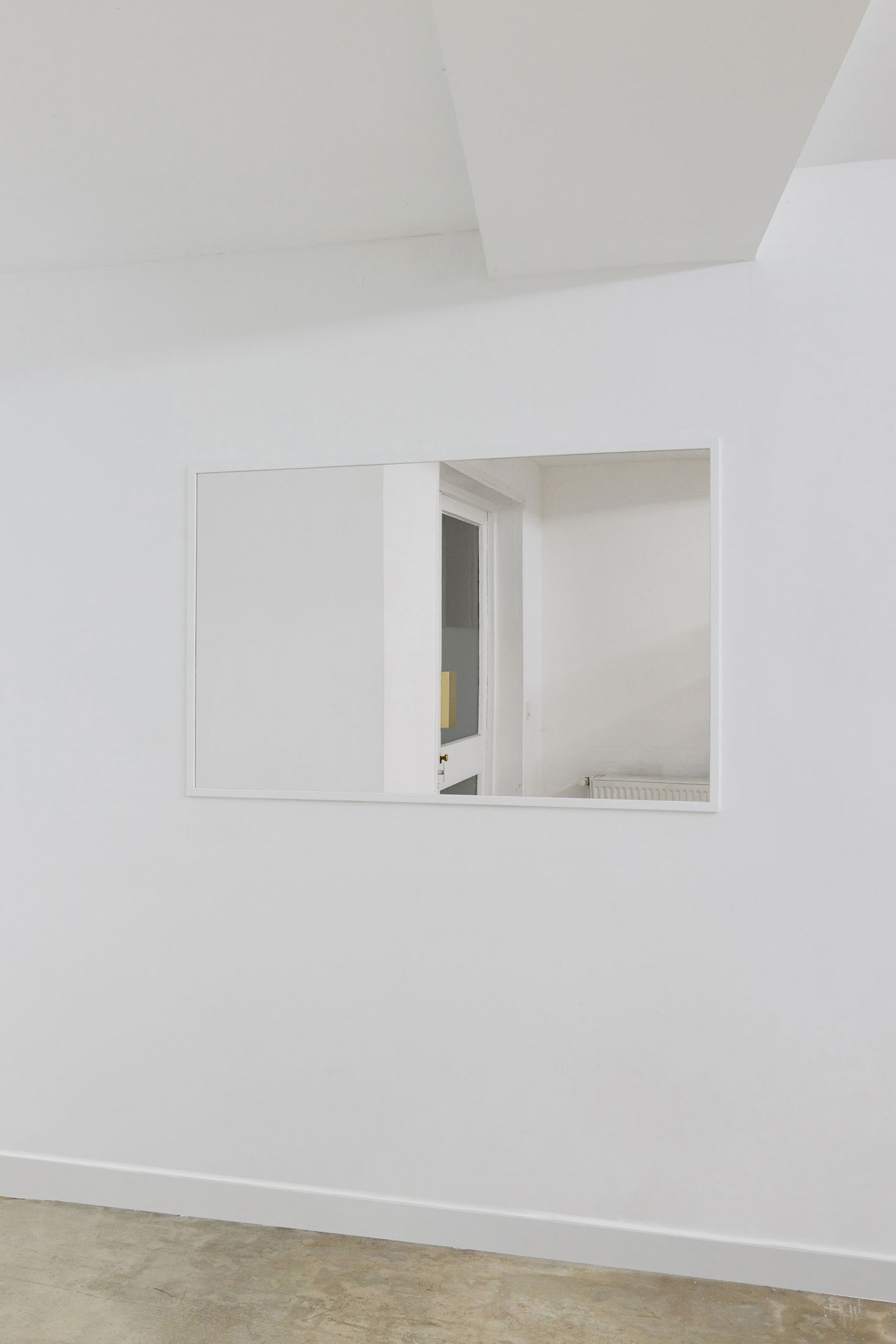 A Certain Distance at Café des Glaces, Tonnerre
