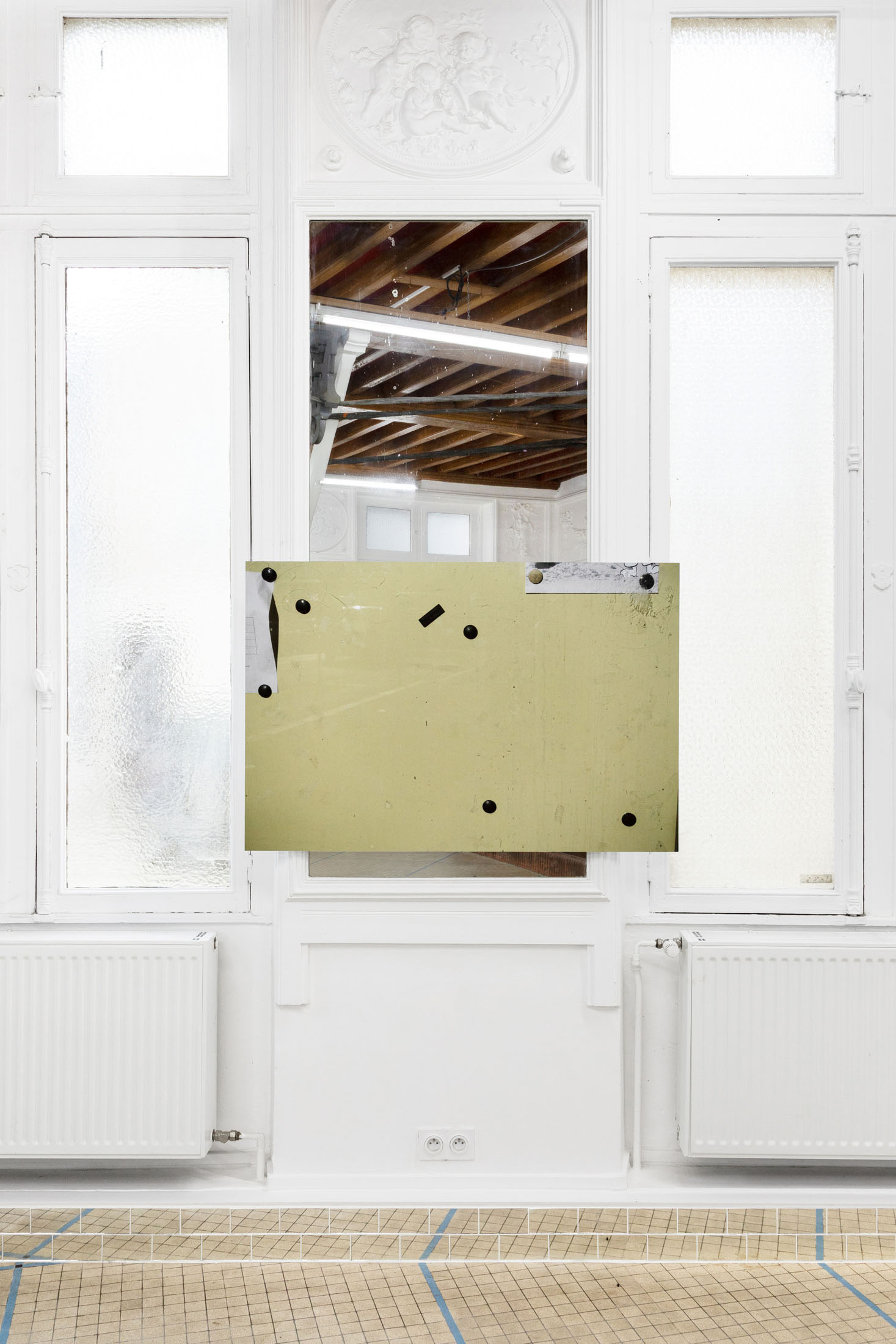 A Certain Distance at Café des Glaces, Tonnerre