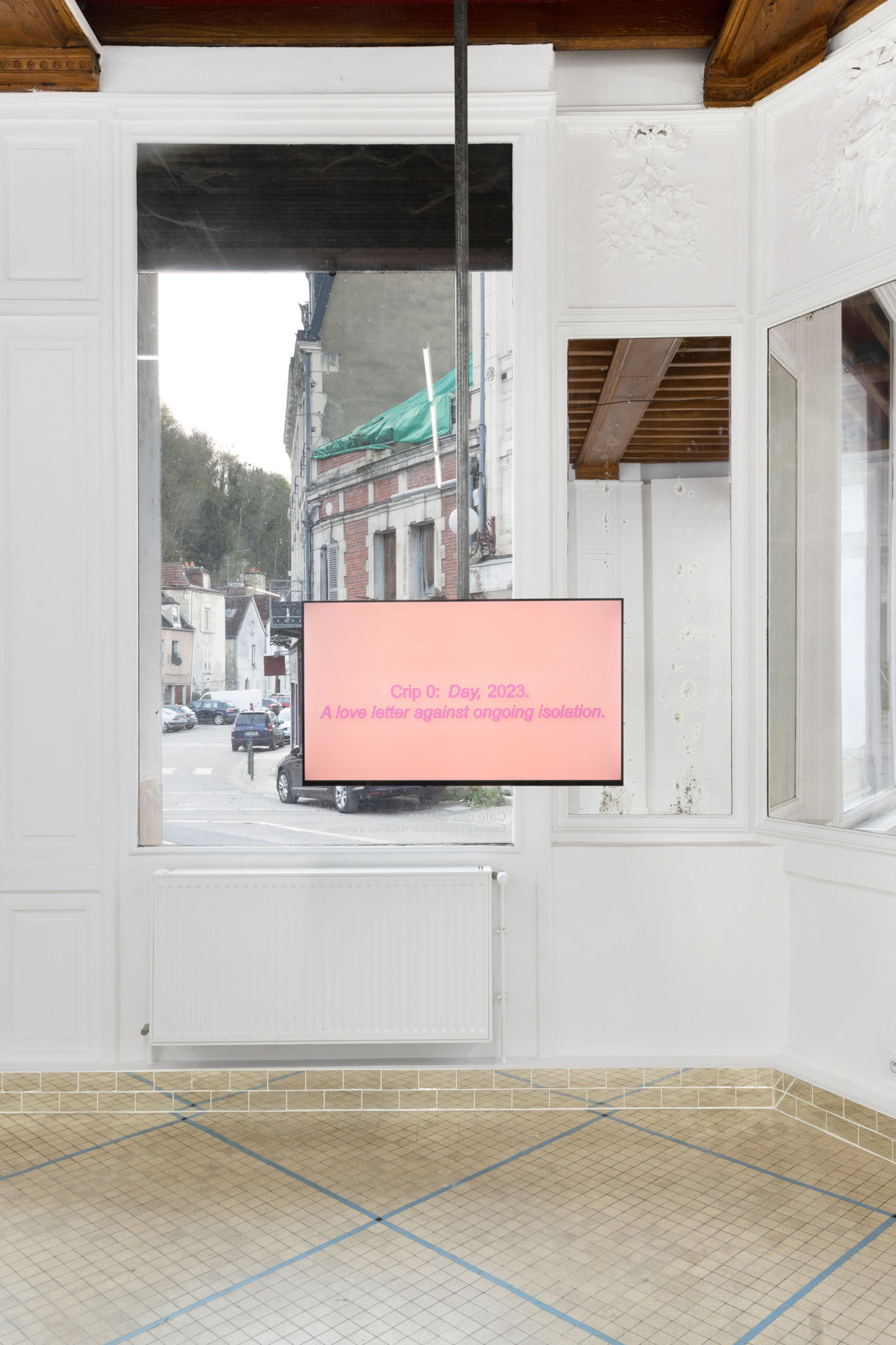 A Certain Distance at Café des Glaces, Tonnerre