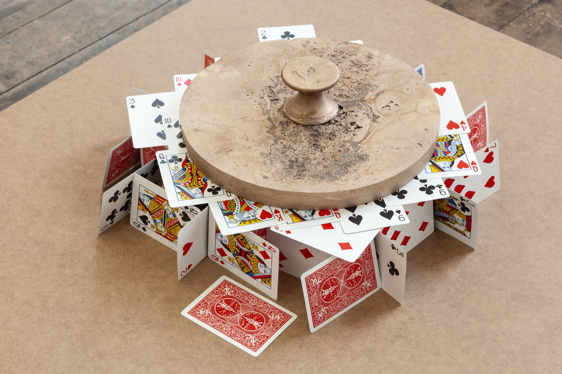 Asta Lynge at Kunstverein Kevin, Vienna
