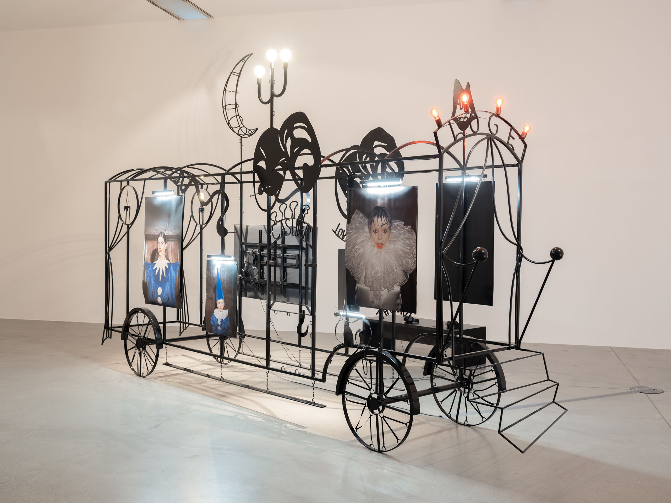 Julie Béna at Museum of Contemporary Art Zagreb
