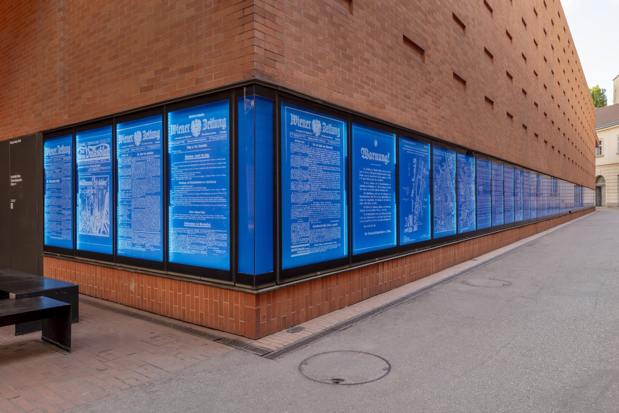 Lebt und arbeitet in Wien at Kunsthalle Wien