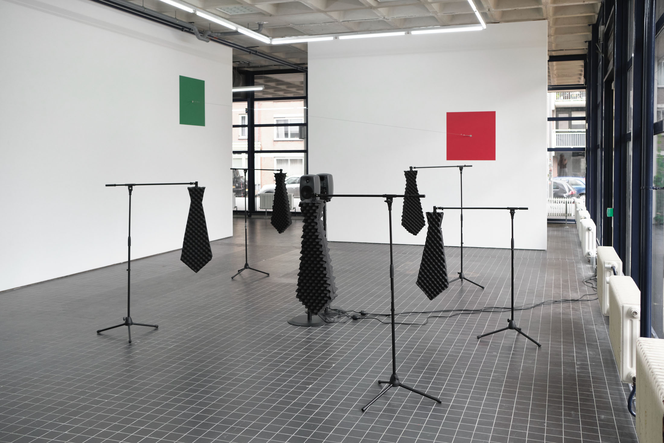 Reality Check at Billytown, The Hague